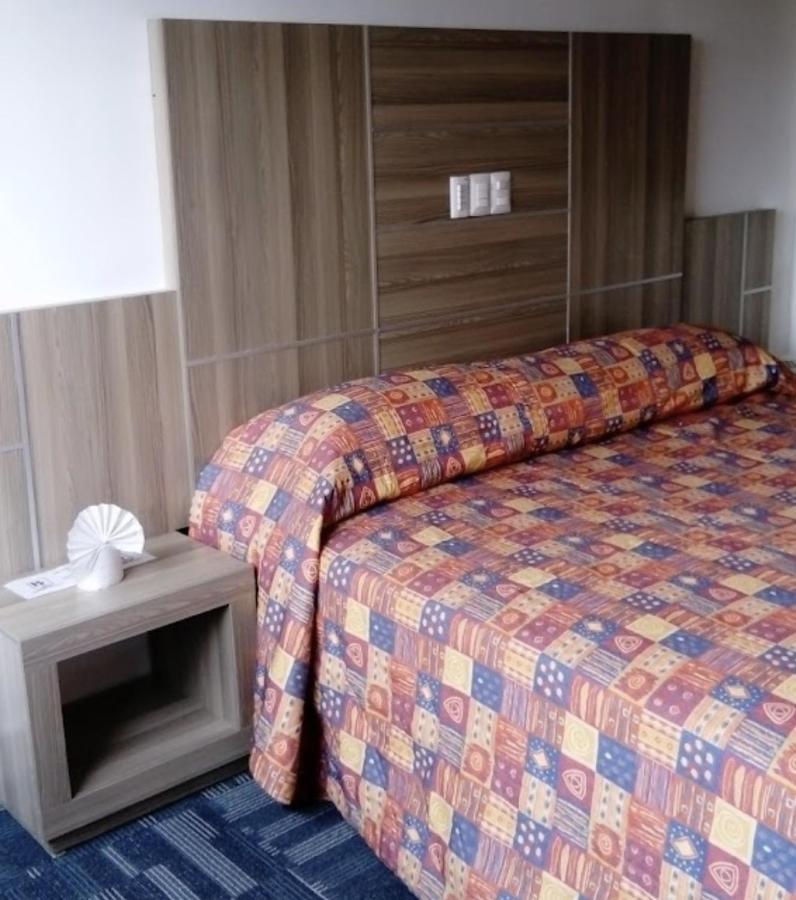 Standard Queen Room,1303327783:JPEG